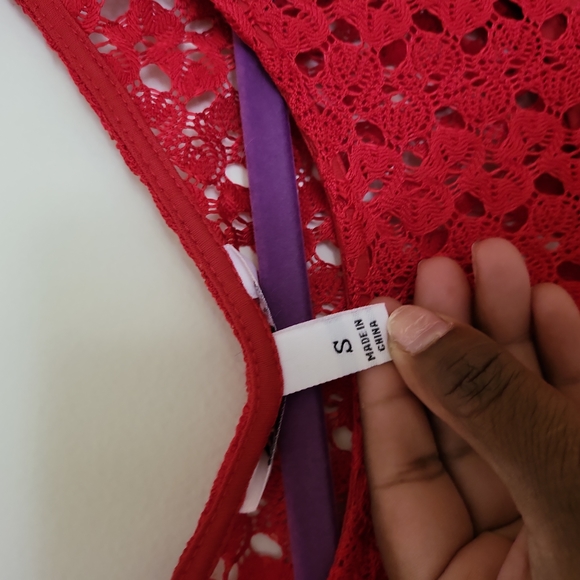 Mini Red Eyelet dress with matching removable spaghetti strap slip. - Picture 4 of 4